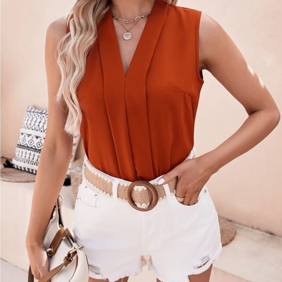 Classic solid business casual sleeveless blouse - Picture 15 of 16